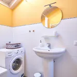 Tra Le Torri